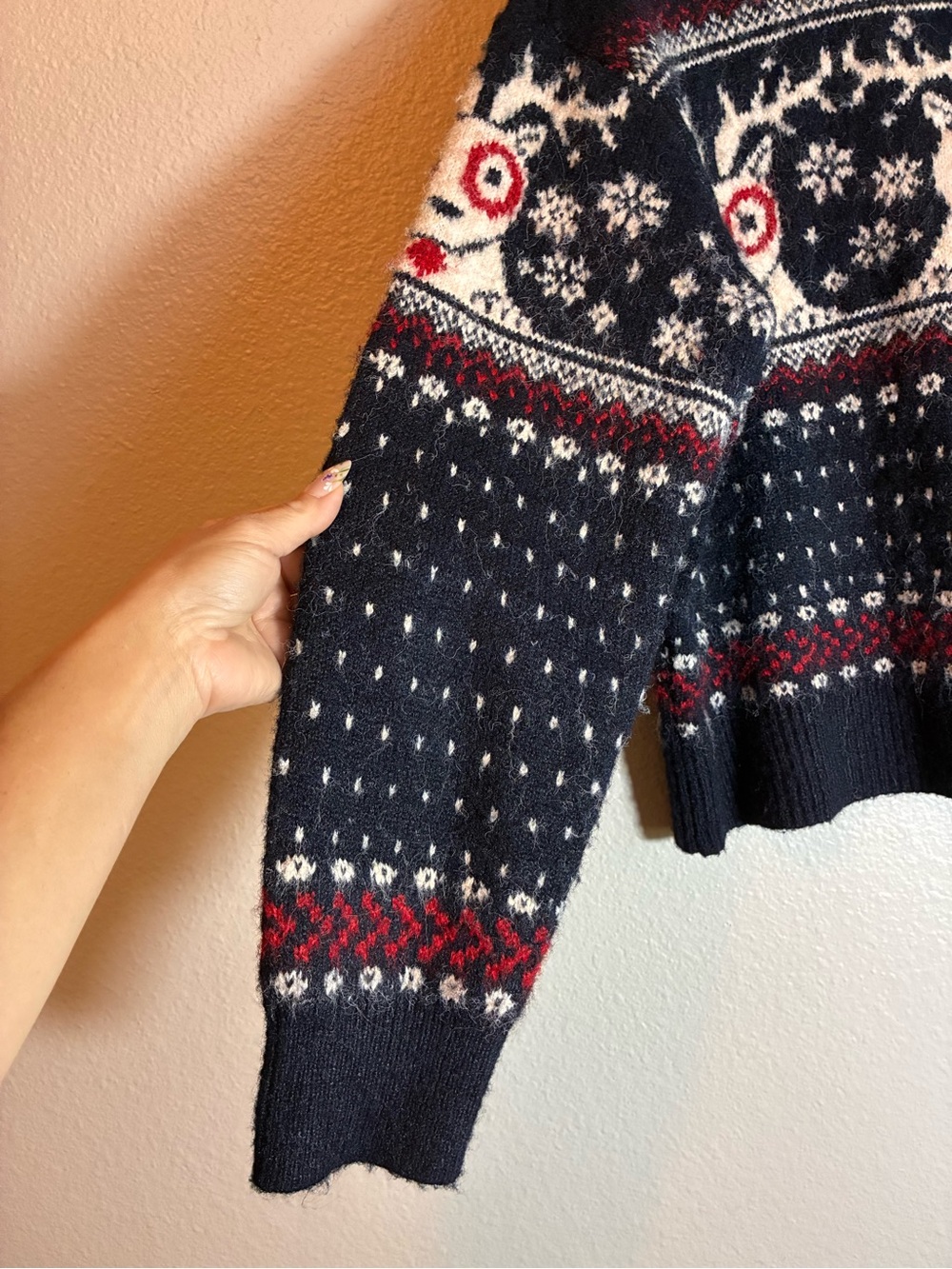 Women’s Long Sleeve Cozy Alpine Bullseye Dog Crewneck Pullover Sweater M NWOT - Picture 7 of 13